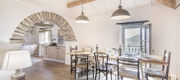 6 غرف نوم فيلا في Cortona, Italy رقم 57135 2