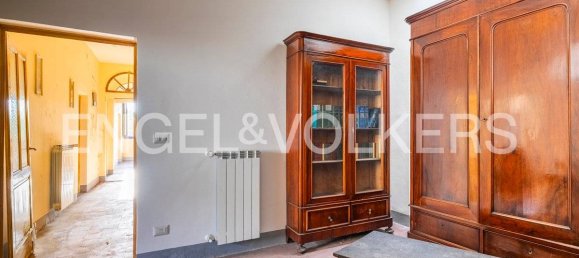 9 bedrooms Villa in Florence, Italy No. 225143 2