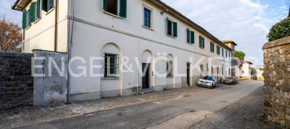 9 bedrooms Villa in Florence, Italy No. 225143 11