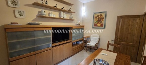 4 Schlafzimmer Wohnung in Prato, Italy, Nr. 342040 9