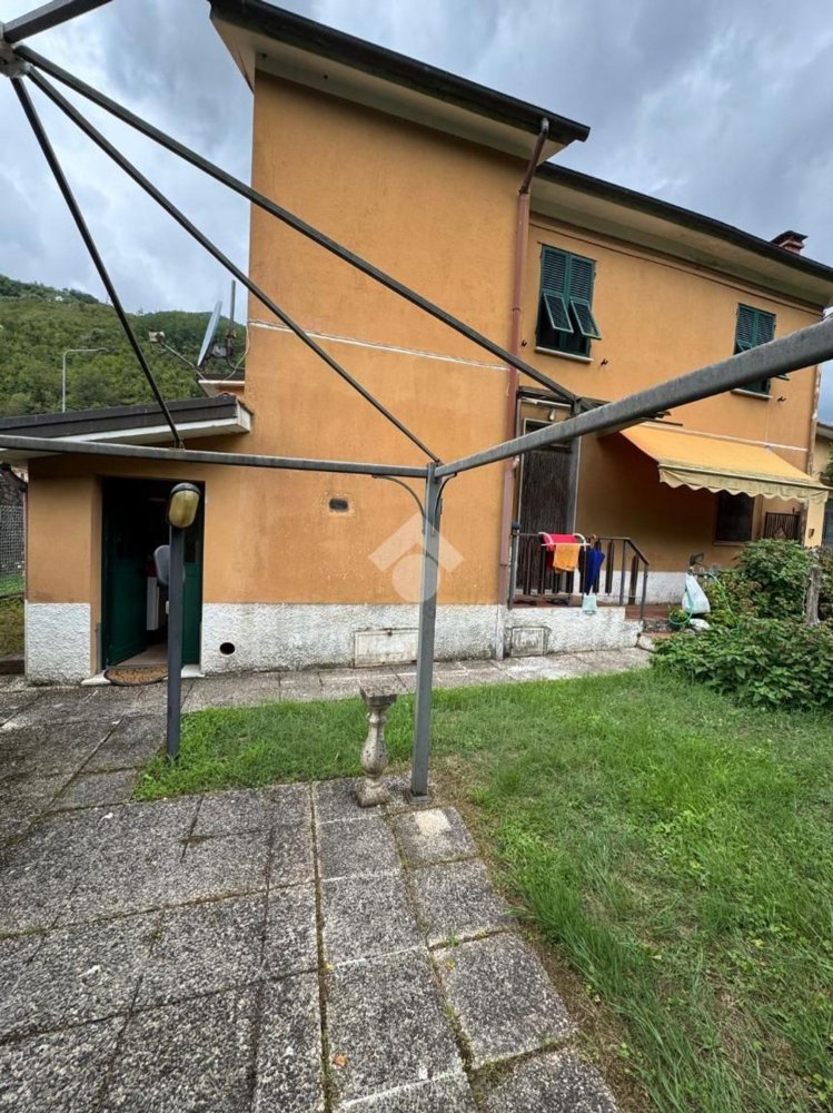 4 Schlafzimmer Wohnung in Mezzanego, Italy, Nr. 327348