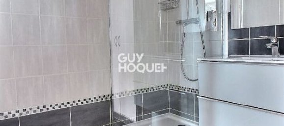 Apartamento de 2 dormitorios en Maurepas, France No. 327953 5