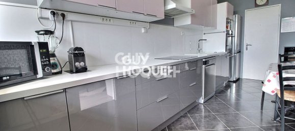 Apartamento de 2 dormitorios en Maurepas, France No. 327953 2