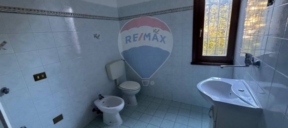 3 bedrooms House in Soragna, Italy No. 327918 23