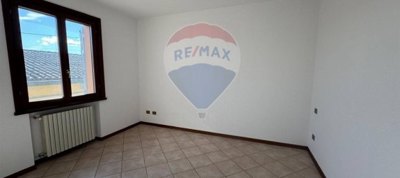 3 bedrooms House in Soragna, Italy No. 327918 15