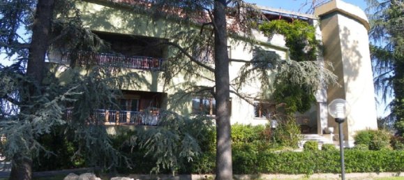 7 rooms Apartment in Colleferro, Italy No. 189864 2