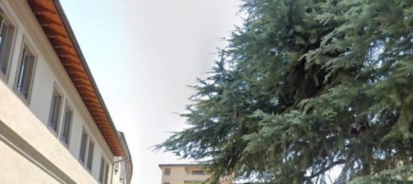 3 rooms Apartment in Florence, Italy No. 28248 3