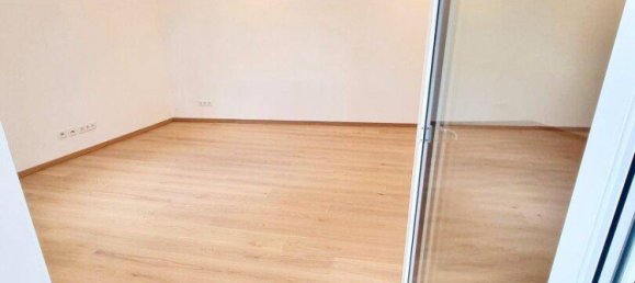 2 rooms Apartment in Vienna, Austria No. 183010 2