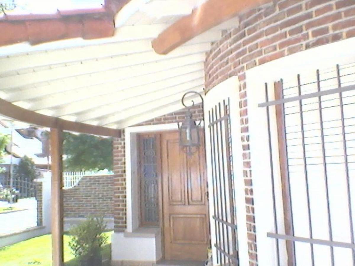 3 غرف نوم منزل في Moron, Argentina رقم 61328