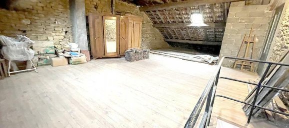 4 bedrooms House in Mont-Saint-Martin, France No. 242183 10