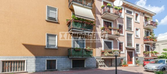 Apartamento T2 em Cormano, Italy N.º 360227 2