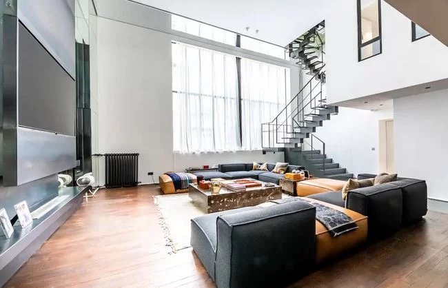 2 bedrooms Duplex in Paris, France No. 166238