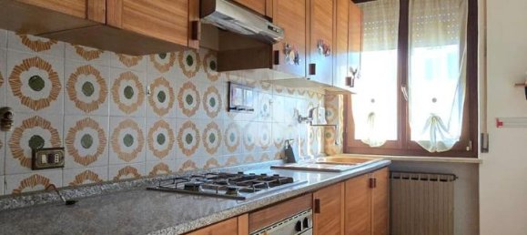 6 rooms House in Castel d'Azzano, Italy No. 15100 19