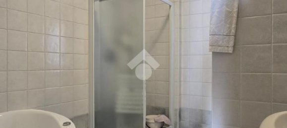 6 rooms House in Castel d'Azzano, Italy No. 15100 14