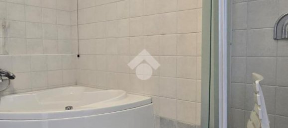 6 rooms House in Castel d'Azzano, Italy No. 15100 15