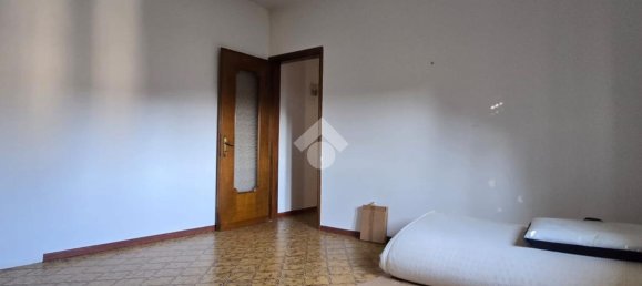 6 rooms House in Castel d'Azzano, Italy No. 15100 31