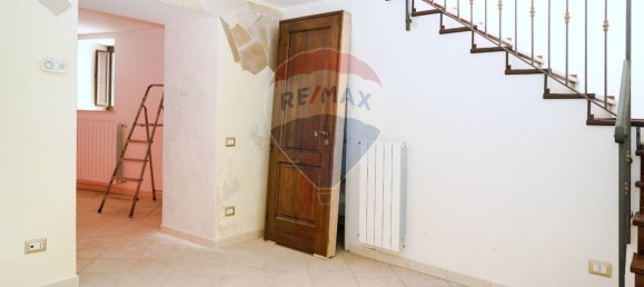 Дом с 5 комнатами в Энна, Италия № 131010 9