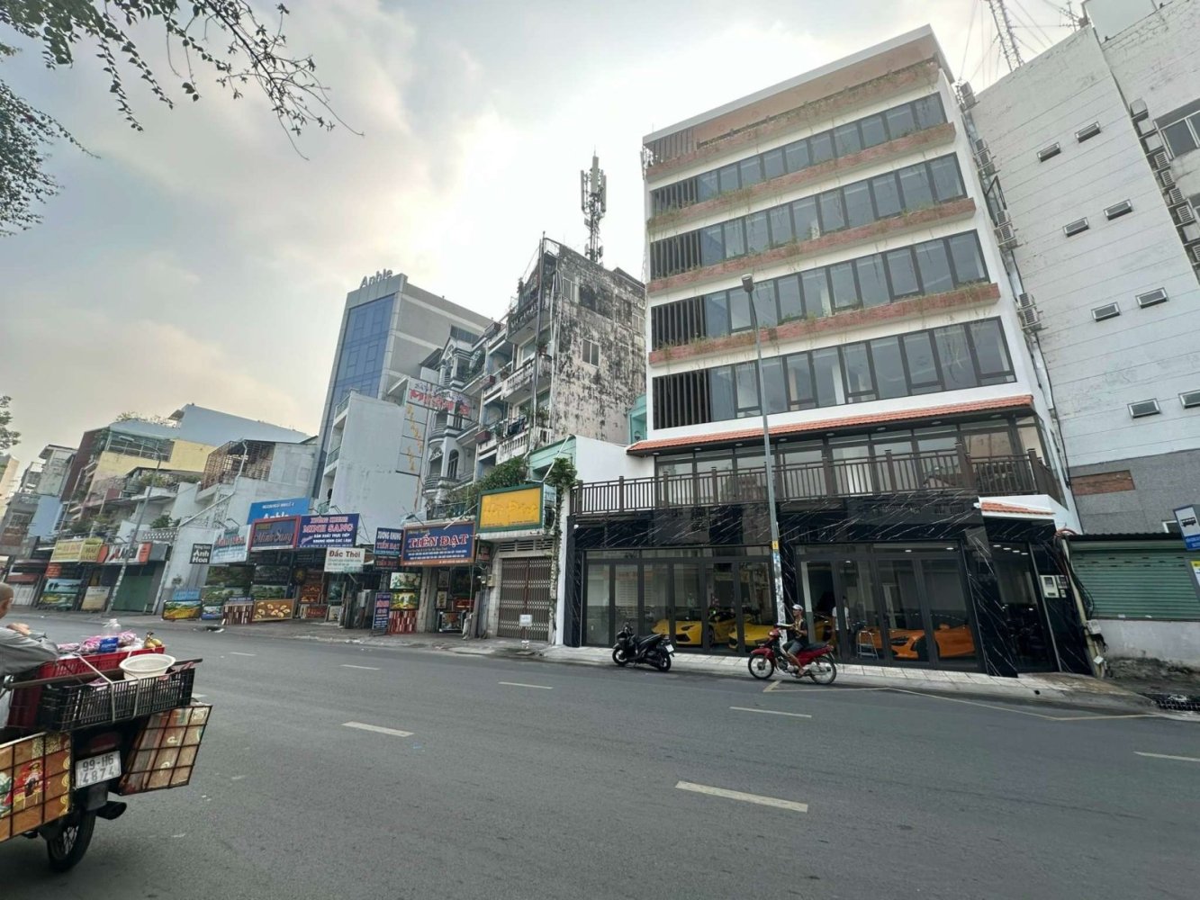 168m² Townhouse in District 5, Vietnam No. 13904