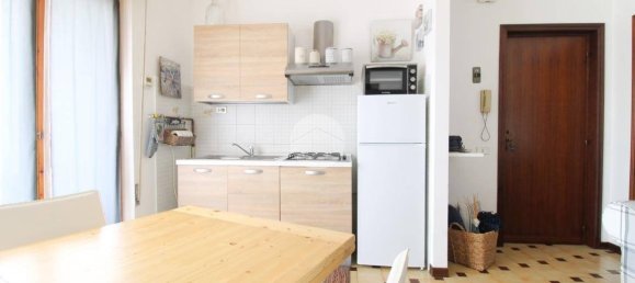 Квартира с 2 спальнями в Пинето, Италия № 345369 5