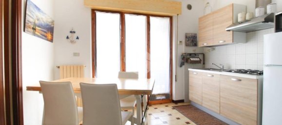 Квартира с 2 спальнями в Пинето, Италия № 345369 6