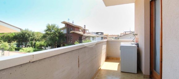 Квартира с 2 спальнями в Пинето, Италия № 345369 18