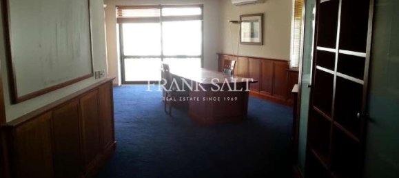 226m² Office in Sliema, Malta No. 11858 4