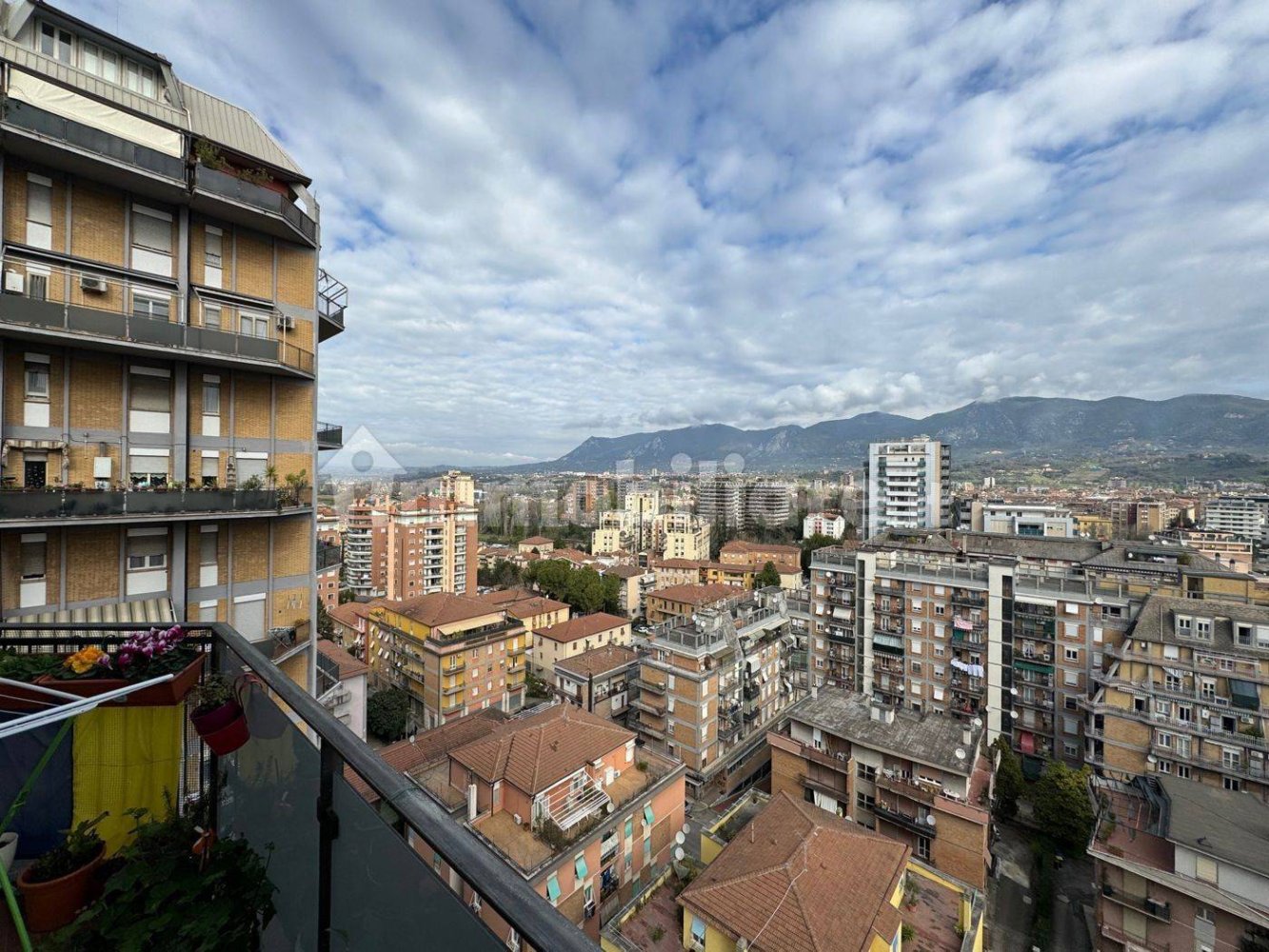 Apartamento de 2 dormitorios en Terni, Italy No. 89856