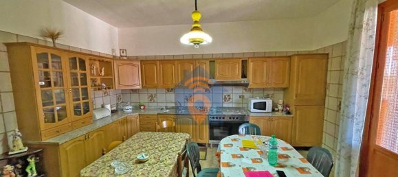 Дом с 4 спальнями в Петрозино, Италия № 154461 4