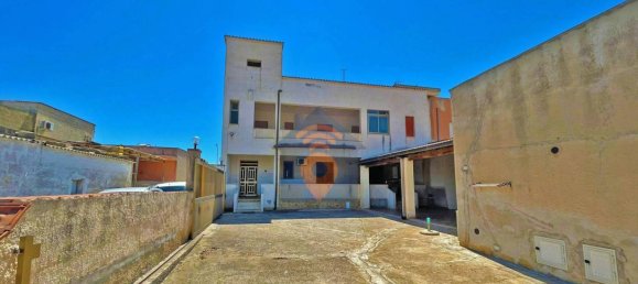 Дом с 4 спальнями в Петрозино, Италия № 154461 3