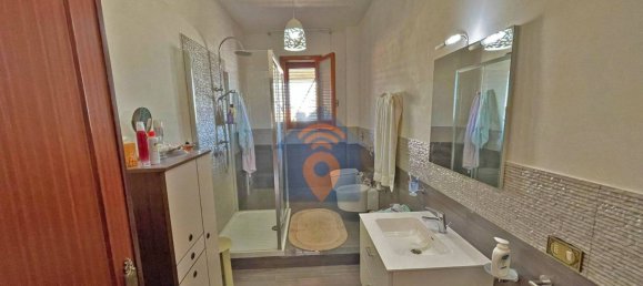 Дом с 4 спальнями в Петрозино, Италия № 154461 18