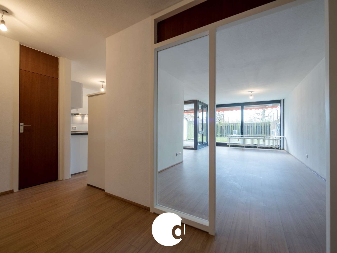 2 غرف نوم شقة في Stuttgart, Germany رقم 16219