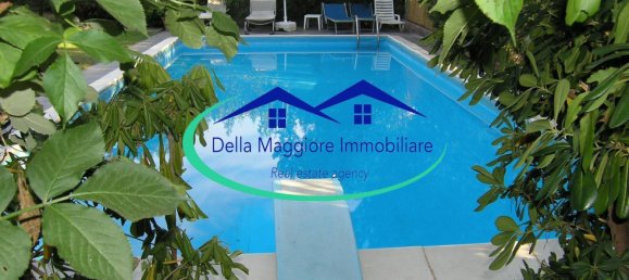 7 rooms Villa in Livorno, Italy No. 176325 2