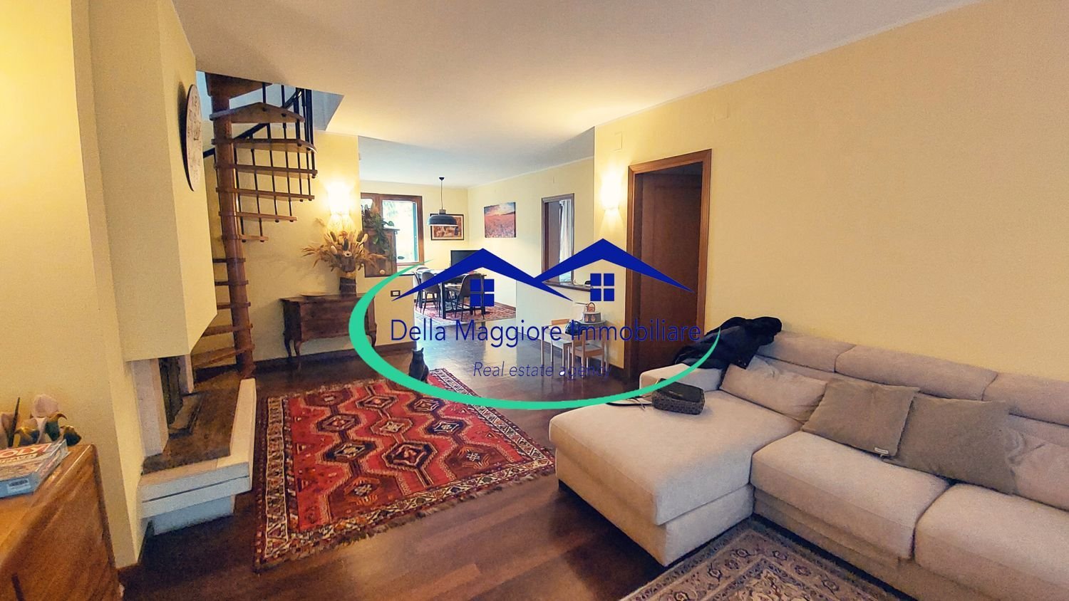 7 rooms Villa in Livorno, Italy No. 176325