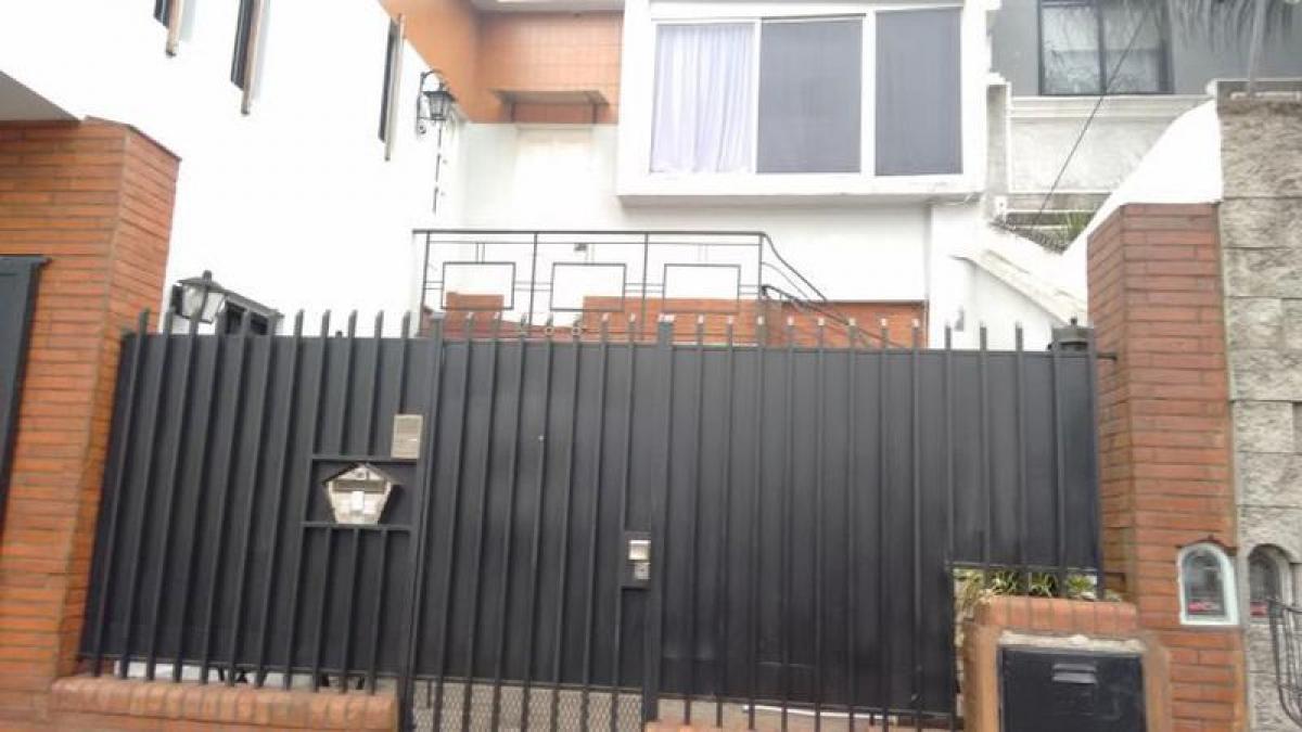 5 bedrooms House in Tres de Febrero, Argentina No. 52867