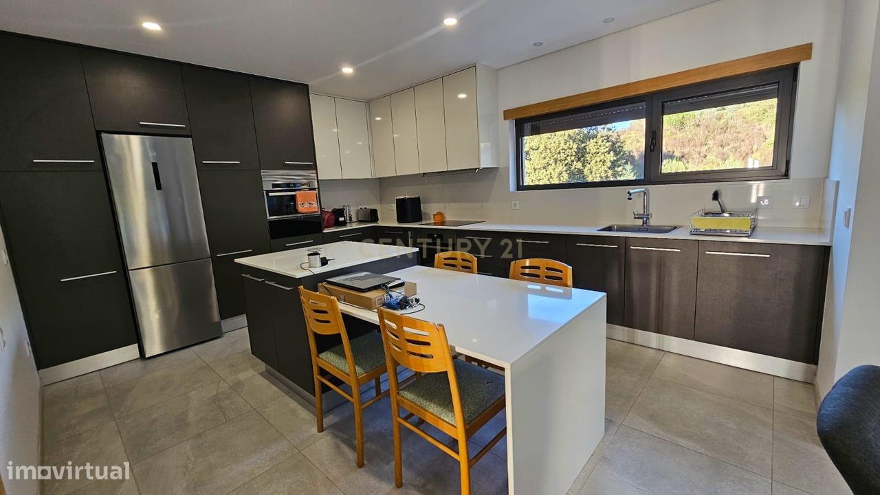 Casa de 4 dormitorios en Viseu, Portugal No. 325214