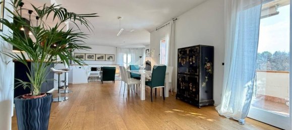 3 bedrooms Penthouse in Verona, Italy No. 109036 9