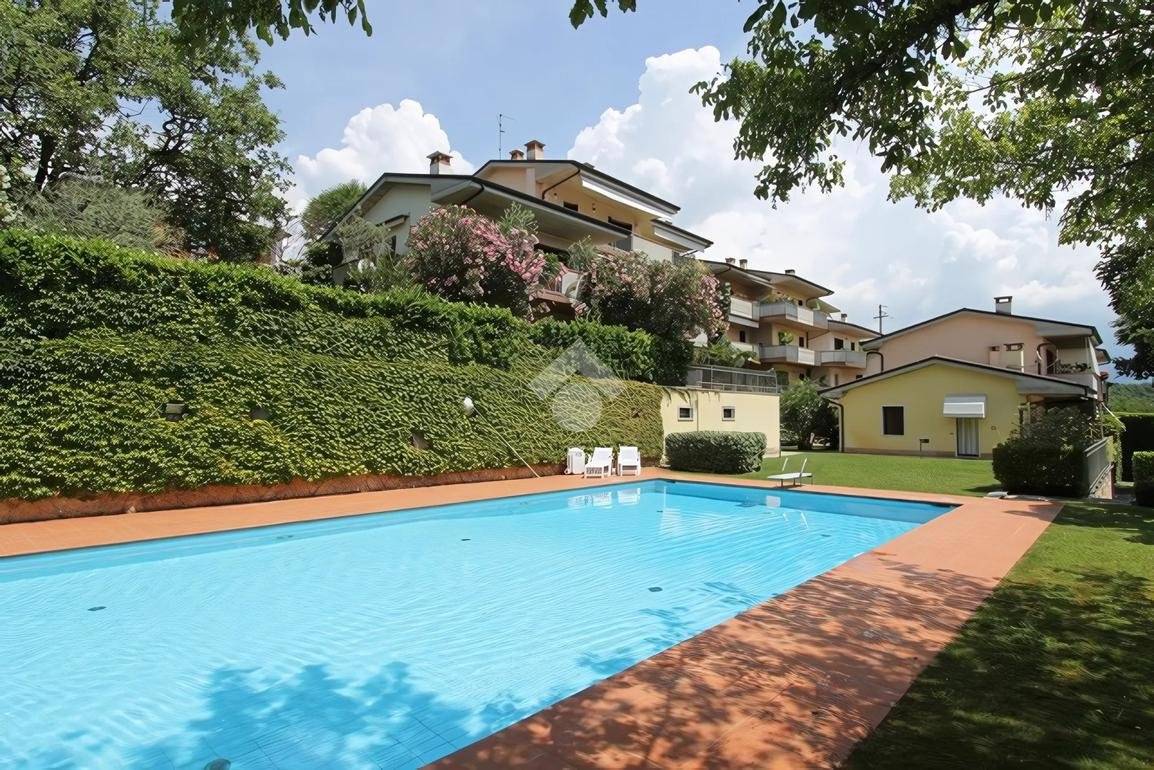 3 bedrooms Penthouse in Verona, Italy No. 109036