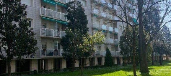 3 rooms Apartment in Turin, Italy No. 36296 7