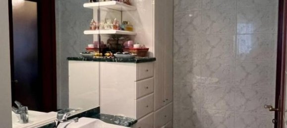 3 rooms Apartment in Turin, Italy No. 36296 5