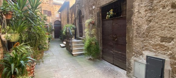 4 rooms House in Orte, Italy No. 255934 9
