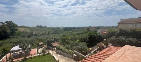 Apartamento de 3 divisões em Genzano di Roma, Italy N.º 19590 2