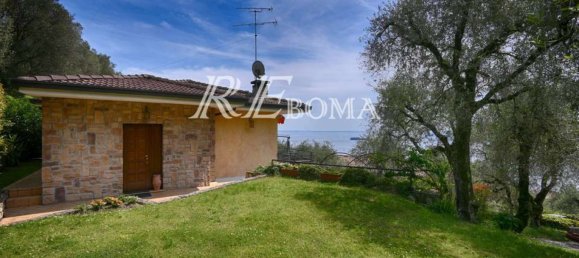 Villa T4 em Gardone Riviera, Italy N.º 237184 8