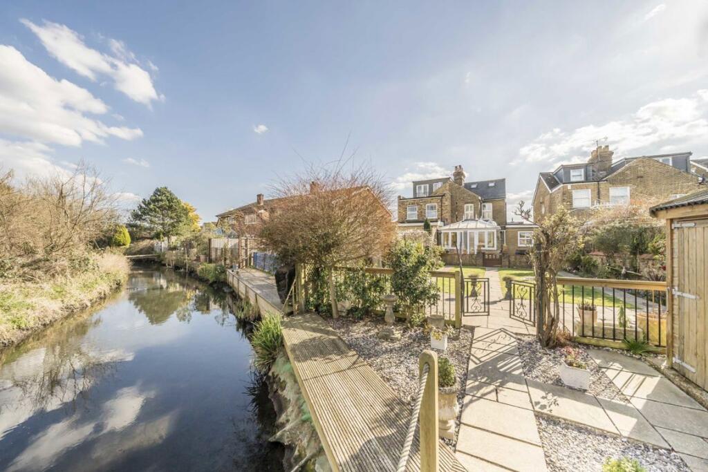 3 Schlafzimmer Haus in Shepperton, United Kingdom, Nr. 10191