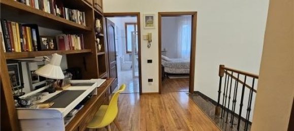 5 rooms House in Empoli, Italy No. 30628 24