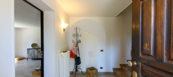 2 bedrooms Villa in Reggio Emilia, Italy No. 330310 18