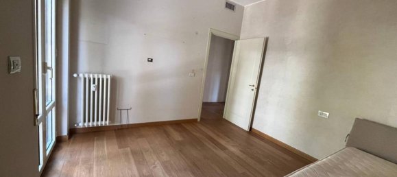 4-salle Appartement à Gallarate, Italy No. 28196 17