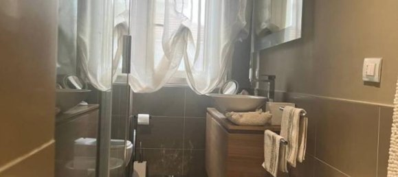 4-salle Appartement à Gallarate, Italy No. 28196 16