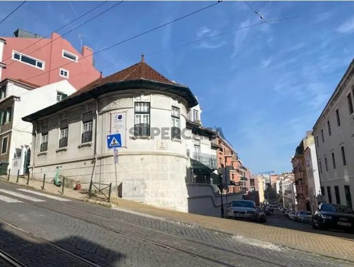 8 bedrooms House in Lisbon, Portugal No. 354345