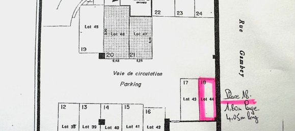  Parking in Paris, France No. 162386 4