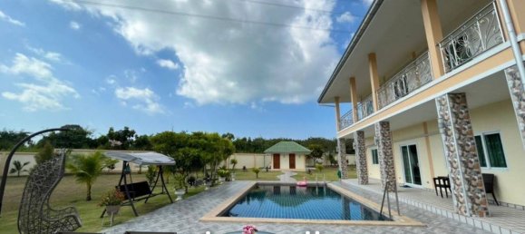 4 bedrooms Cafe / restaurant in Sattahip, Thailand No. 15794 9